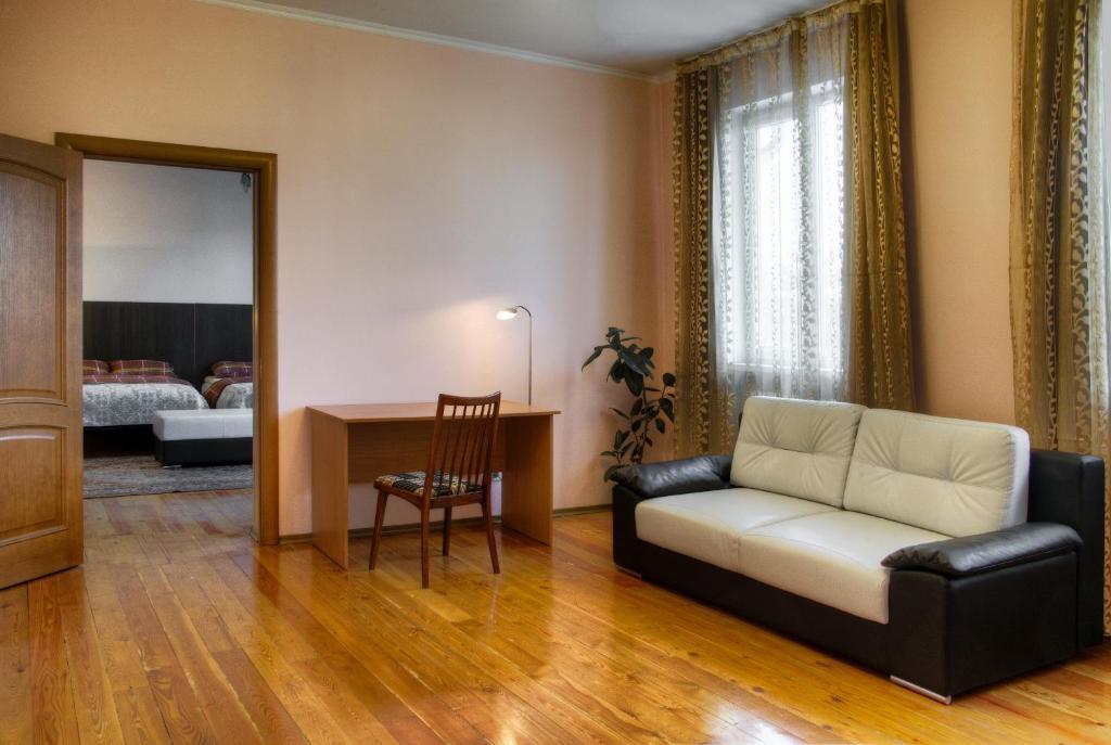 Guest House On Sadovaya Almaty Phòng bức ảnh